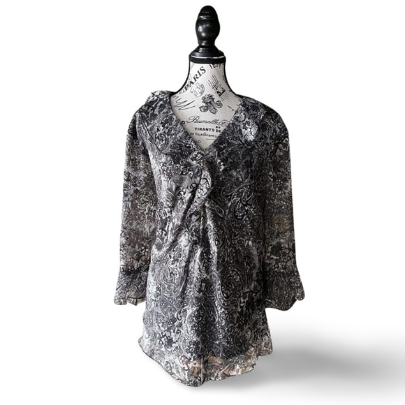 Black Paisley Ruffle Front Tunic Top | 24W | Romantic Goth Witchy - Picture 1 of 5